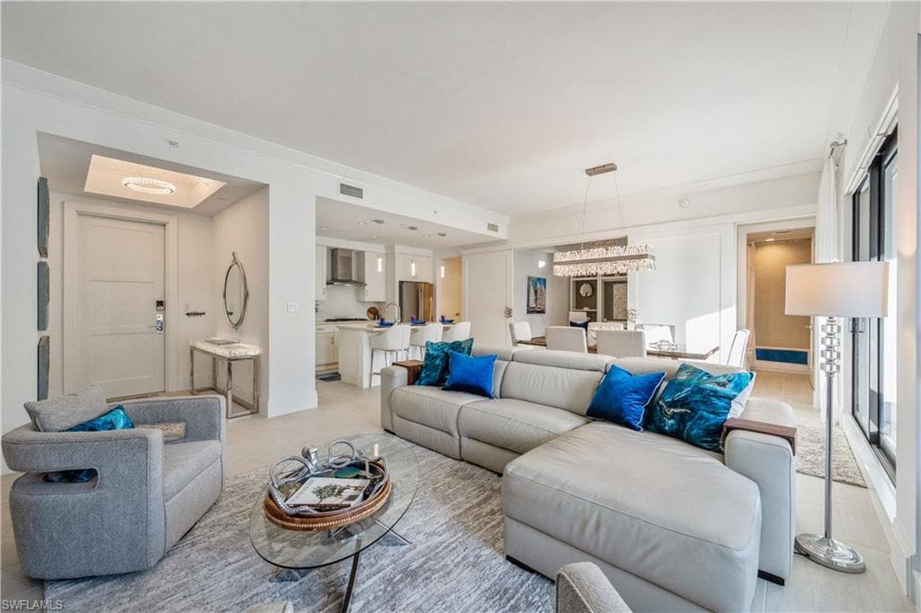 1135 3rd AVE S 304-3
