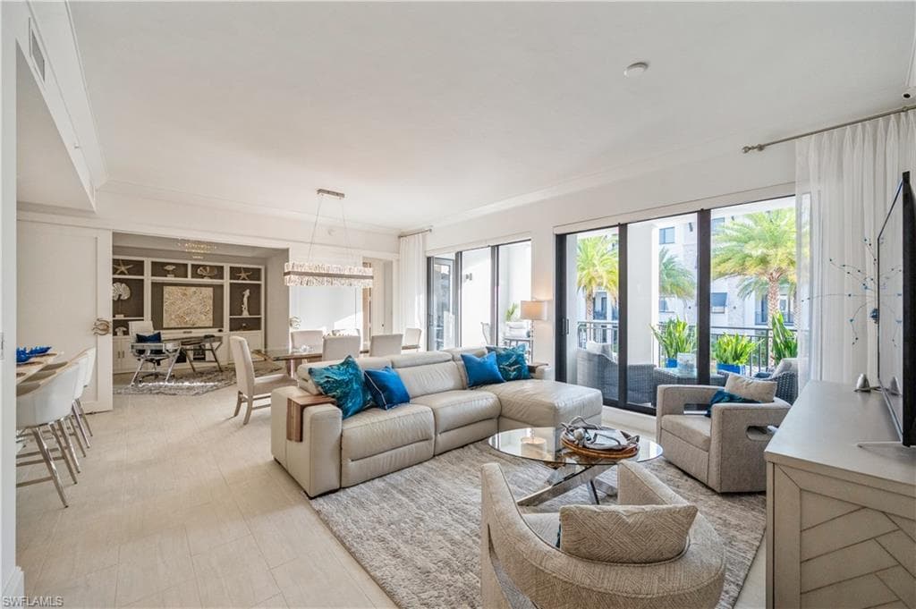 1135 3rd AVE S 304-1