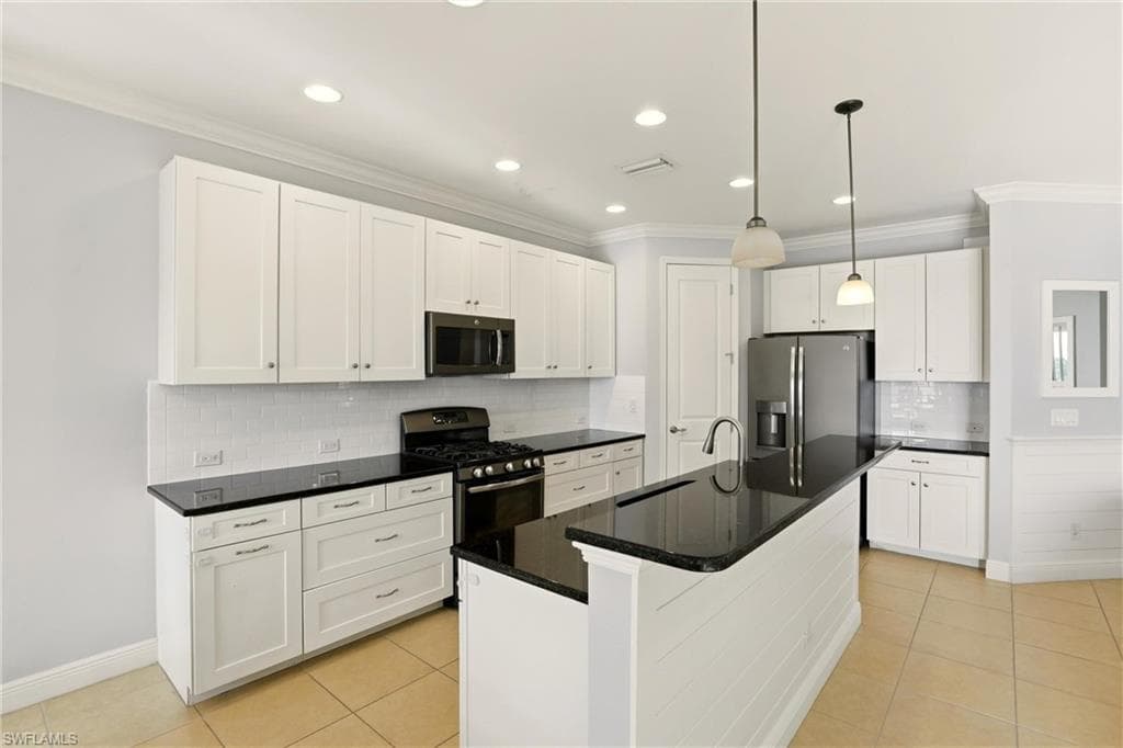 8554 Big Mangrove DR-10