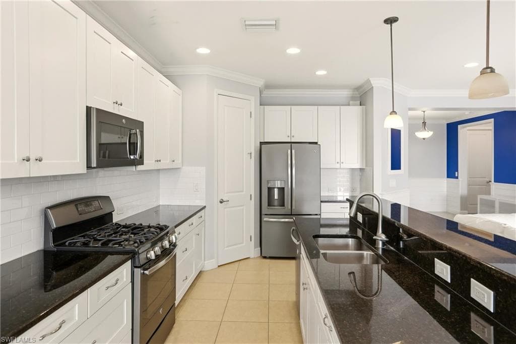 8554 Big Mangrove DR-15