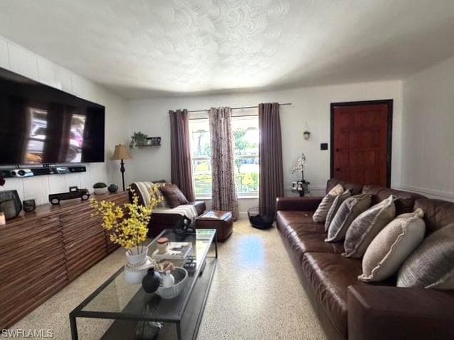 40 Victoria DR-7