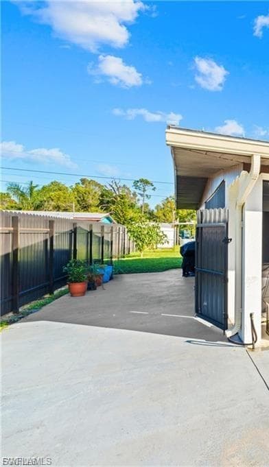 40 Victoria DR-5
