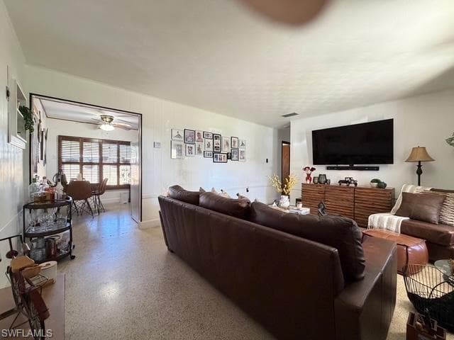 40 Victoria DR-10