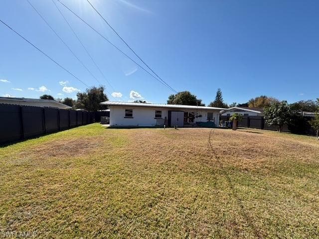 40 Victoria DR-41