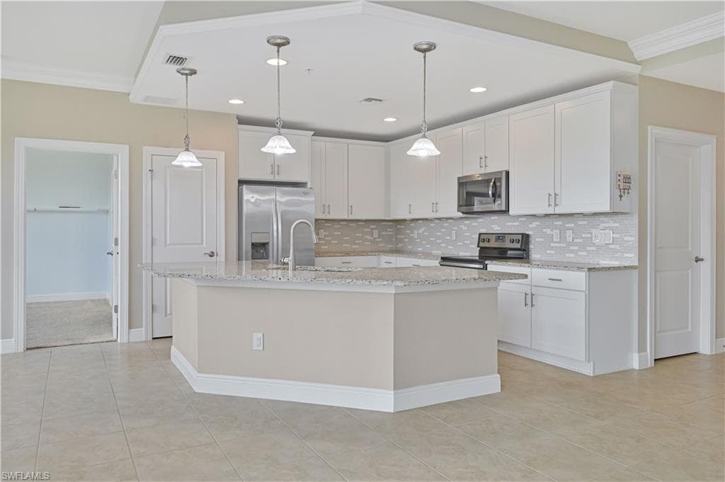 11765 Grand Belvedere WAY 102-3