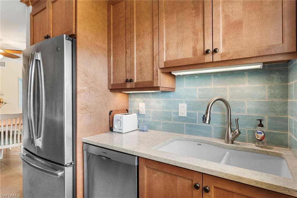 25720 Hickory BLVD 216 B-5