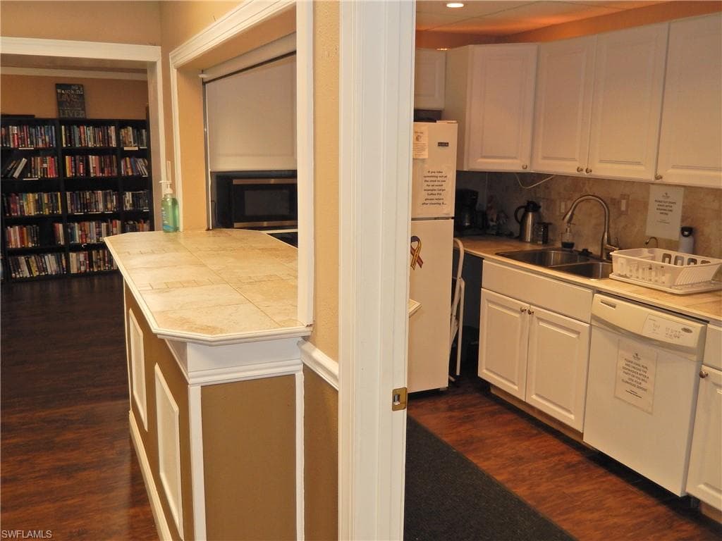 9620 Villa DR 4-35