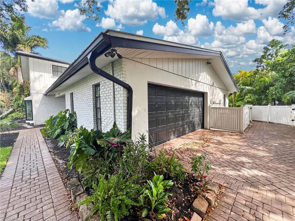 1030 Aqua LN-35