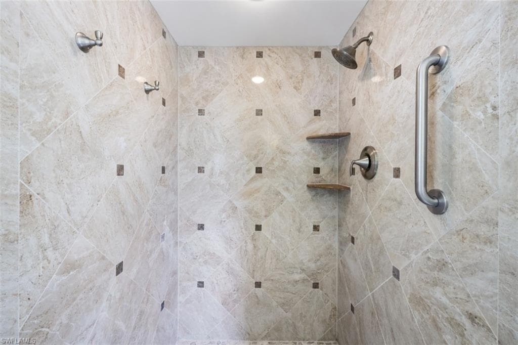 1030 Aqua LN-18