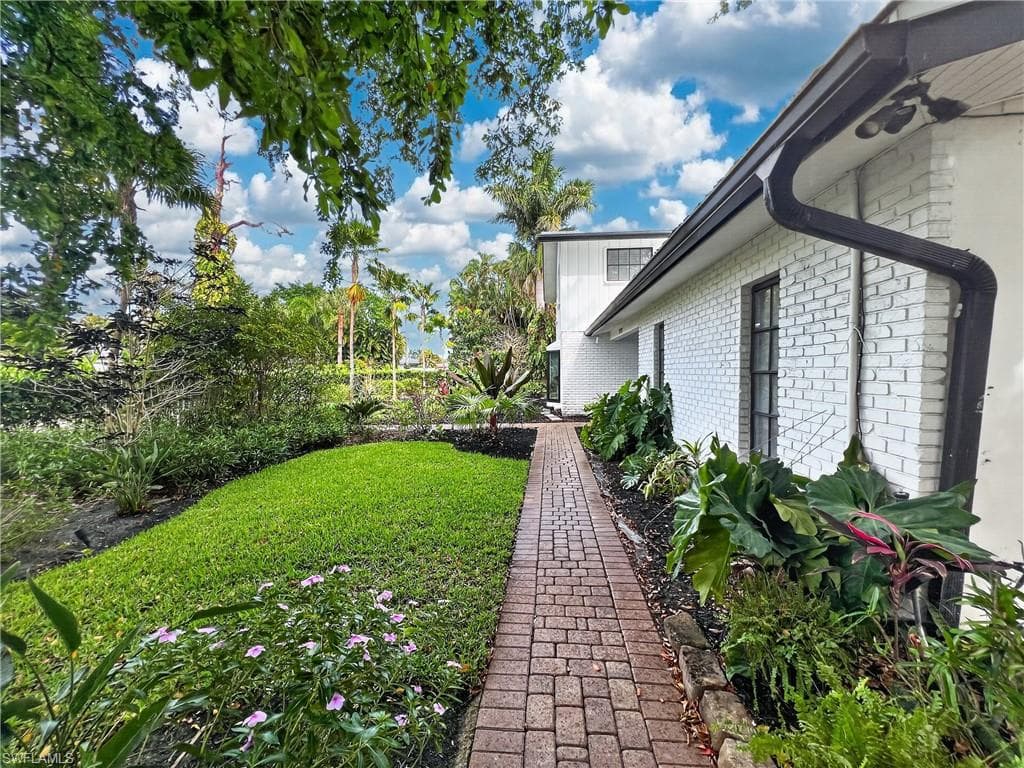 1030 Aqua LN-36