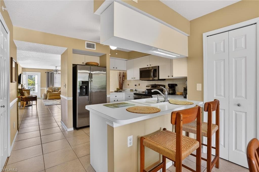 28881 Bermuda Lago CT 202-9