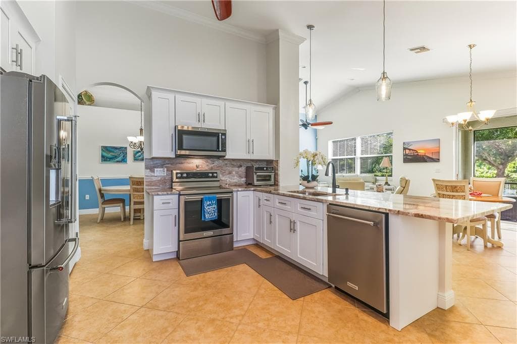 8622 Sumner AVE-9