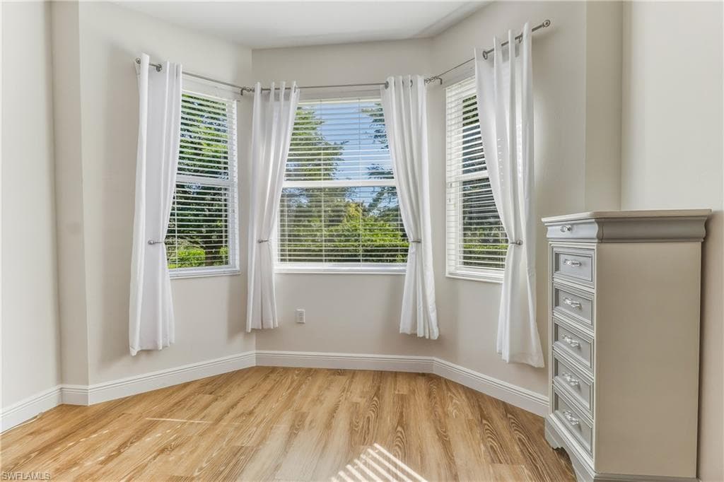 8622 Sumner AVE-21