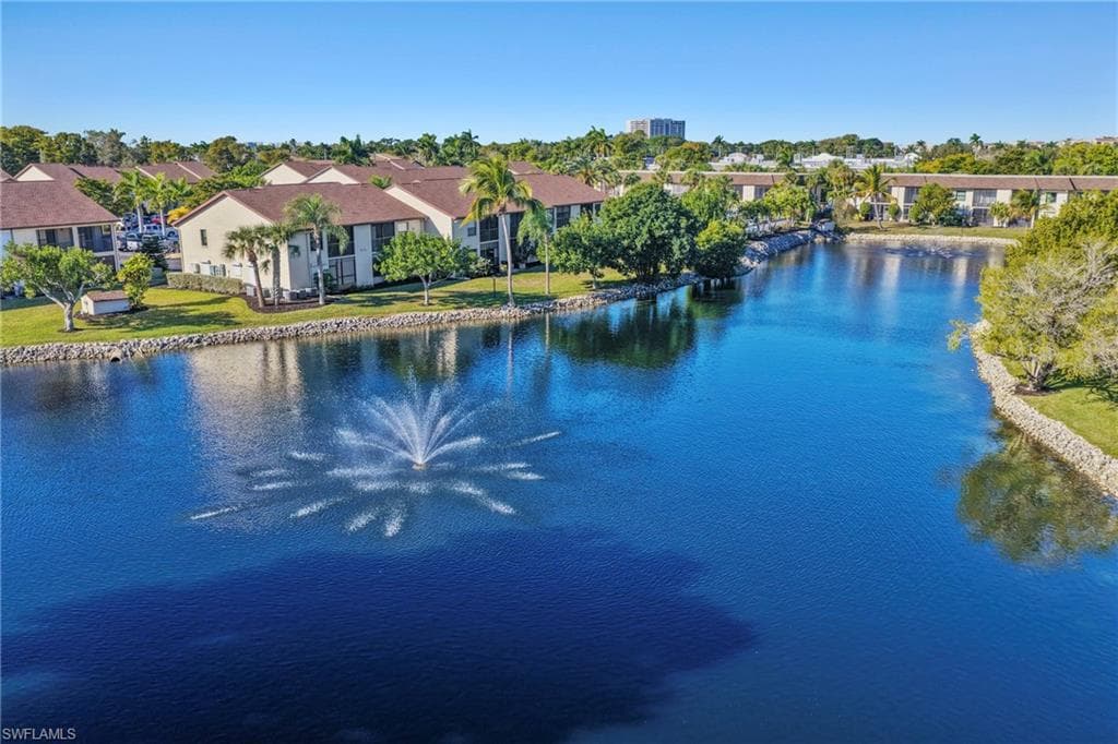 9290 Lake Park DR 201-22