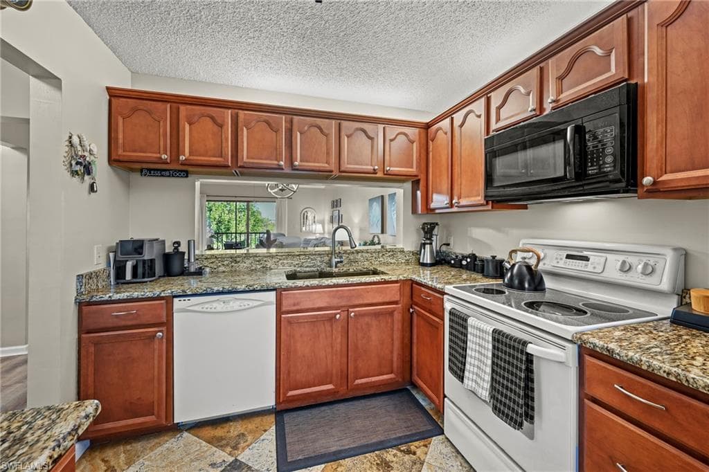 9290 Lake Park DR 201-4
