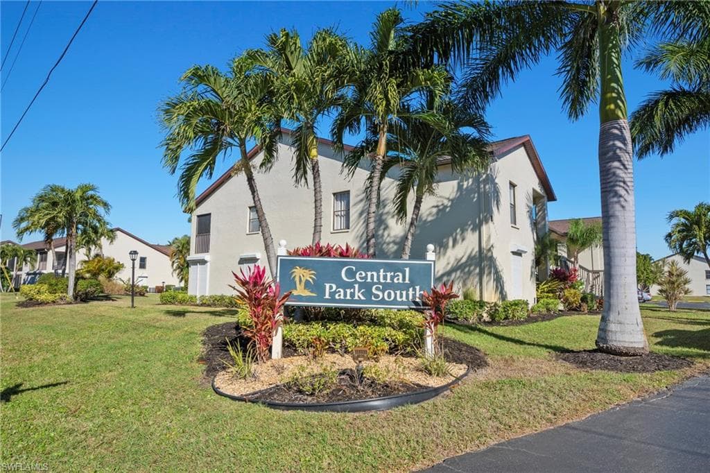 9290 Lake Park DR 201-25