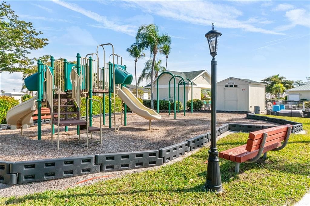 1777 Emerald Cove CIR-41