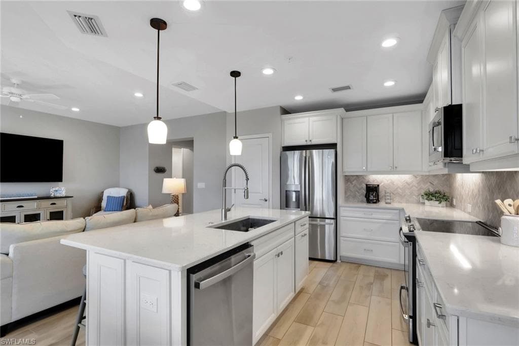 2647 Seychelles CIR 2202-9