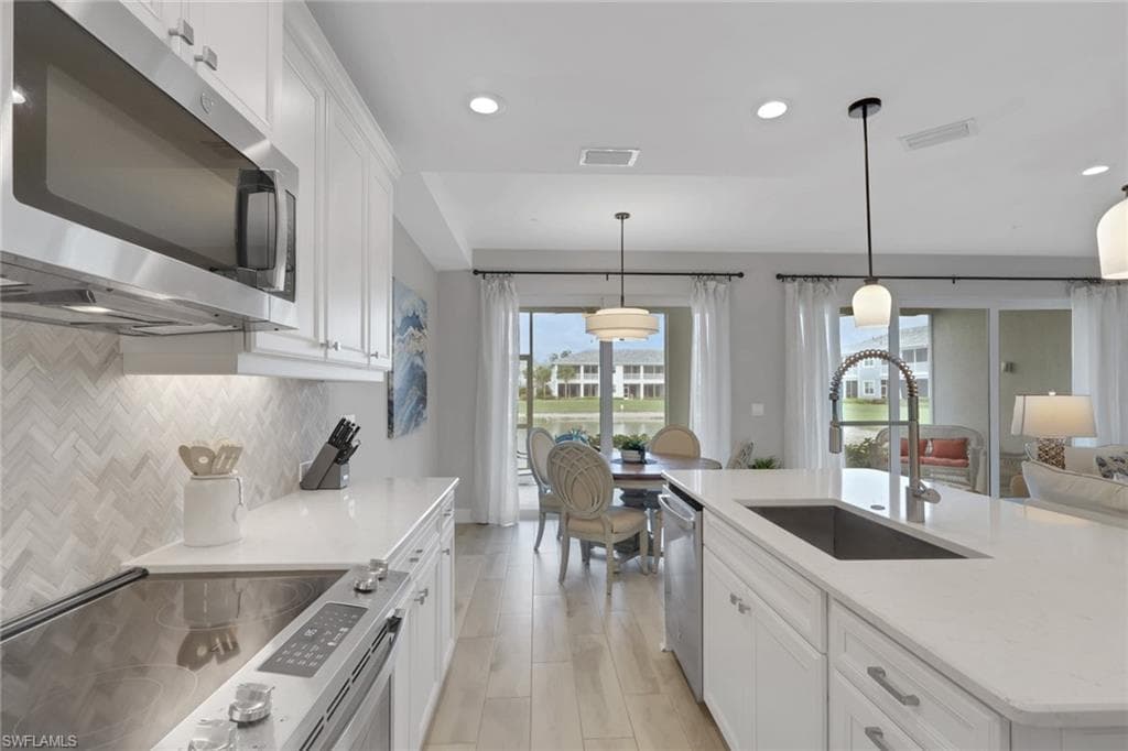 2647 Seychelles CIR 2202-10
