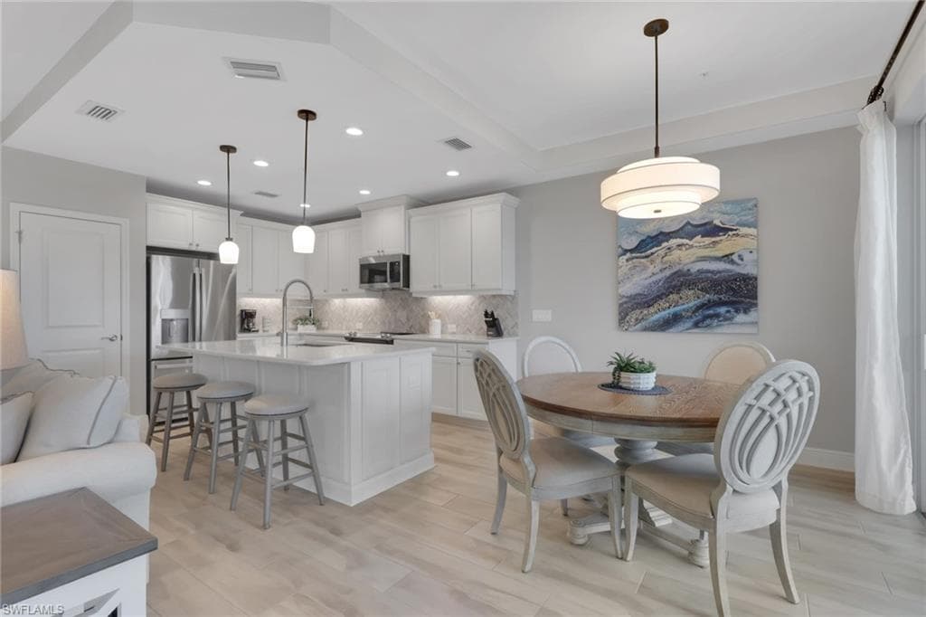 2647 Seychelles CIR 2202-11