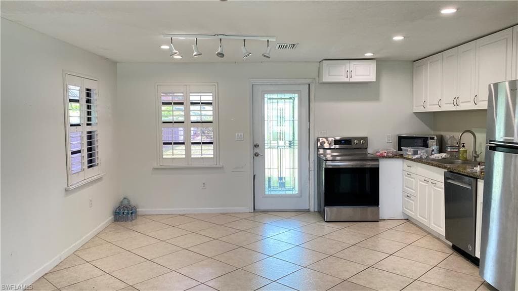 814 109th AVE N-9