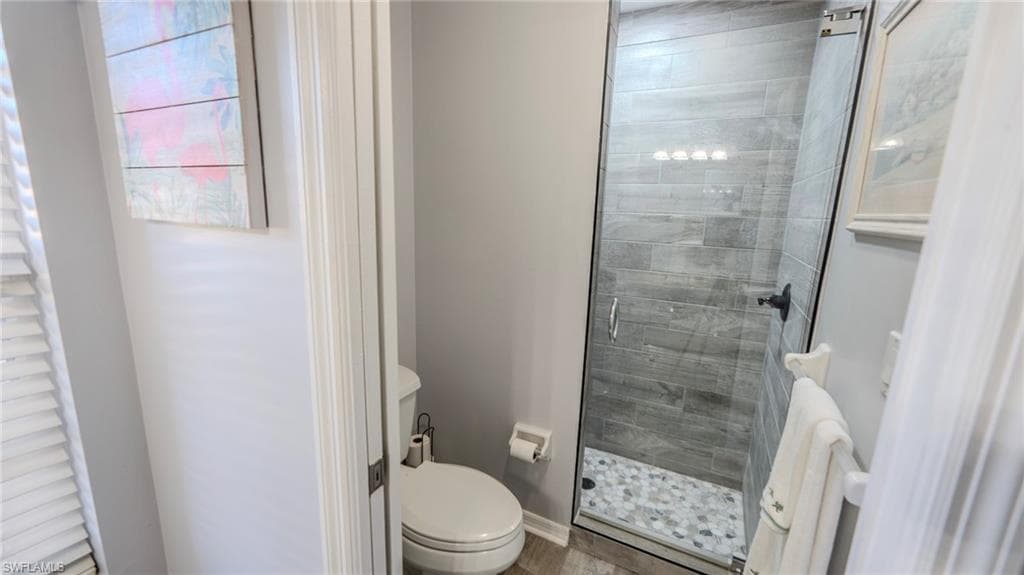 22638 FOREST VIEW DR-27