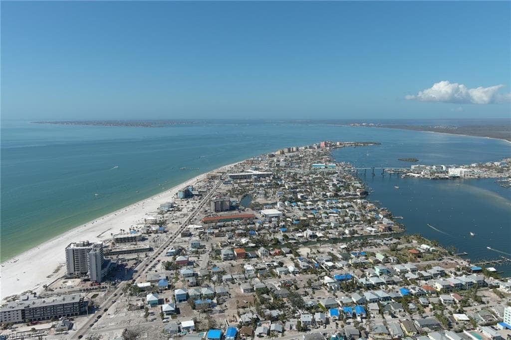 2330 Estero BLVD-14