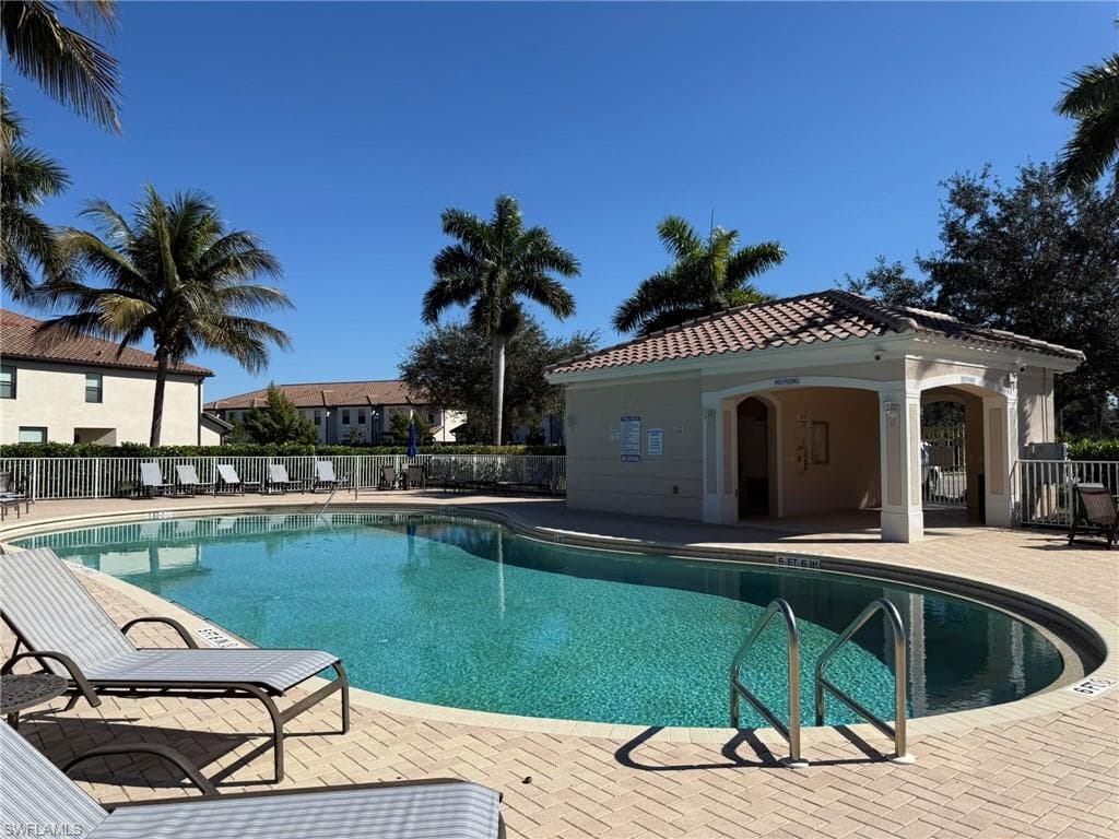 1376 Weeping Willow CT-39