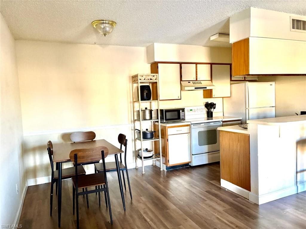 5315 Summerlin RD 1508-38
