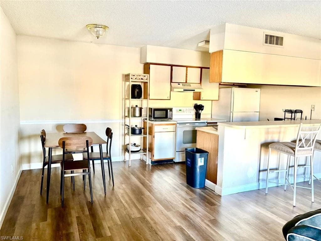 5315 Summerlin RD 1508-33