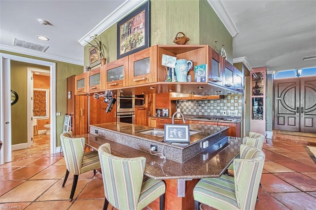 130 Montrose DR-13