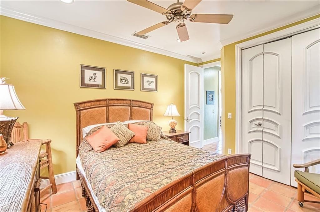 130 Montrose DR-32