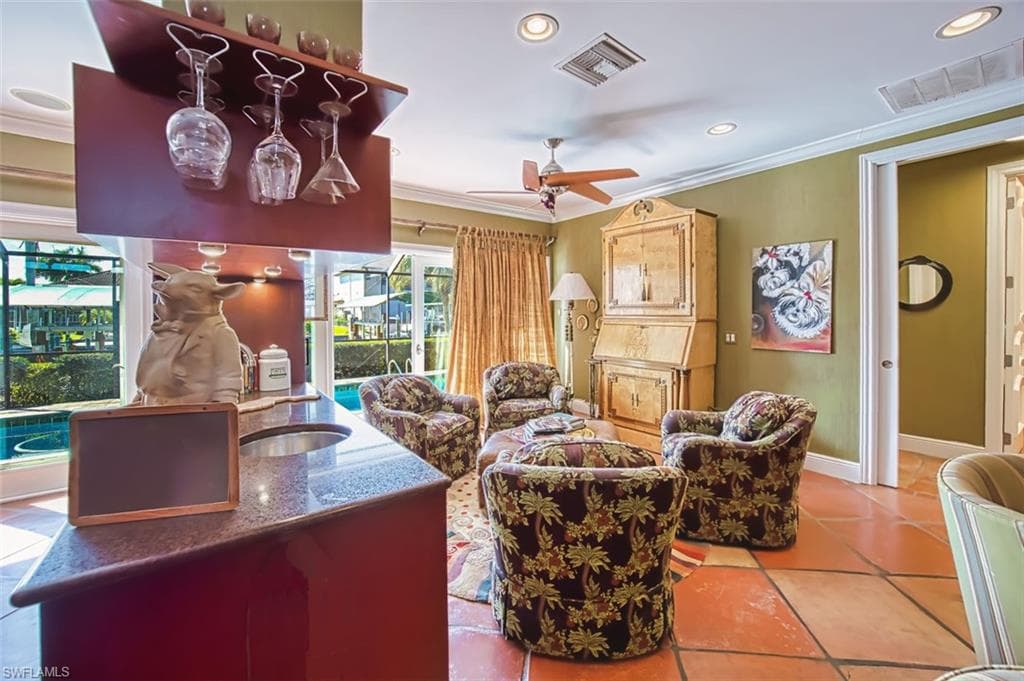 130 Montrose DR-18