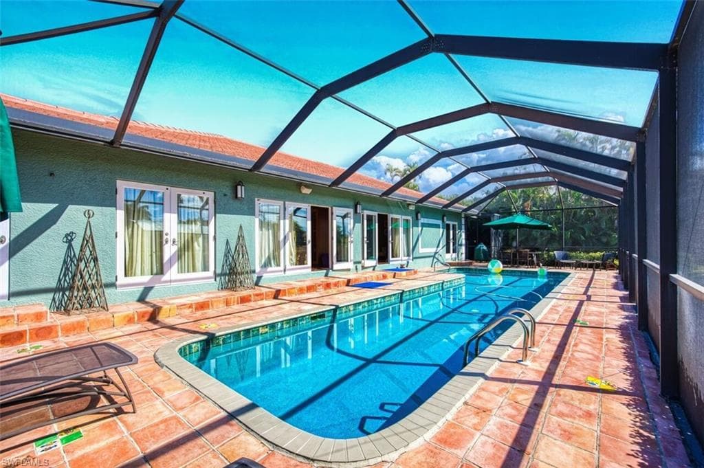 130 Montrose DR-34