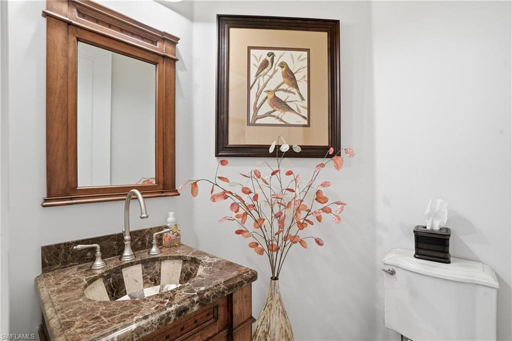 430 Saddlebrook LN-13