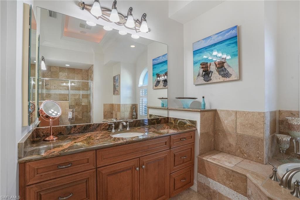 430 Saddlebrook LN-17