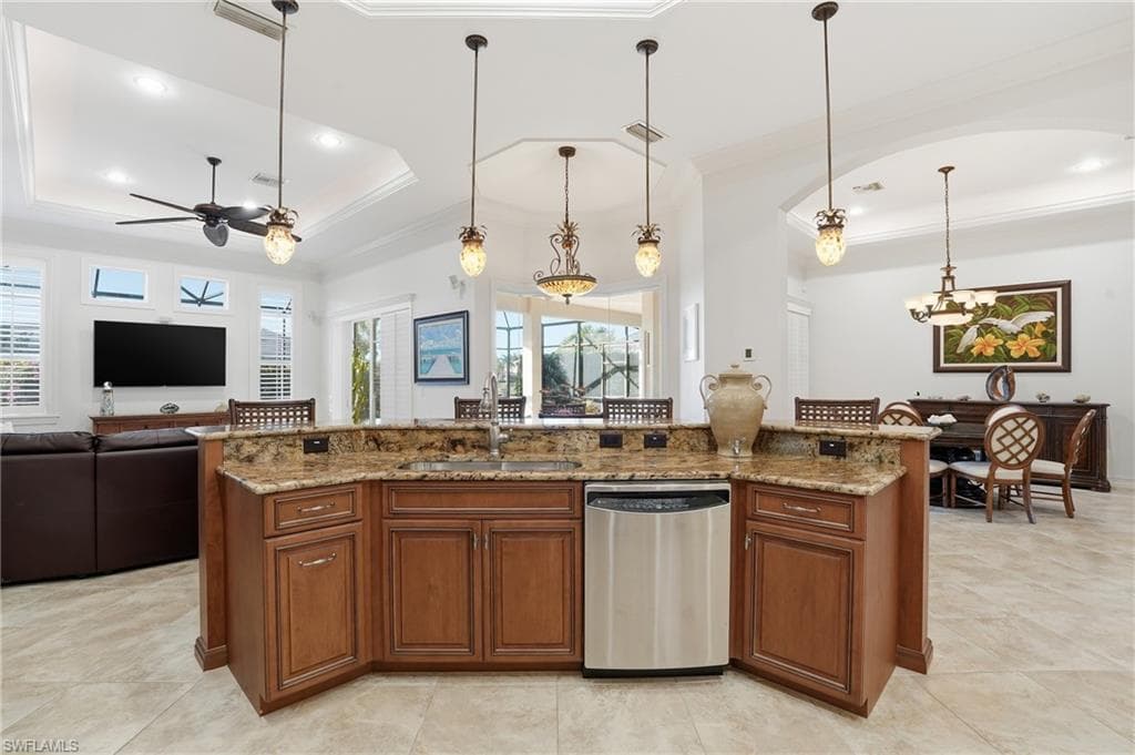 430 Saddlebrook LN-9