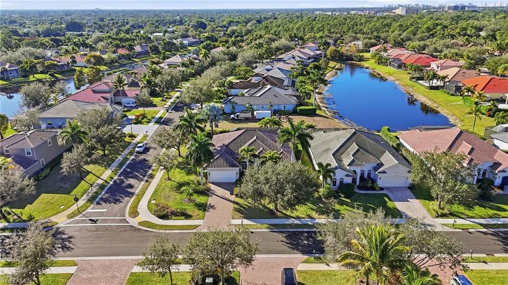 430 Saddlebrook LN-33