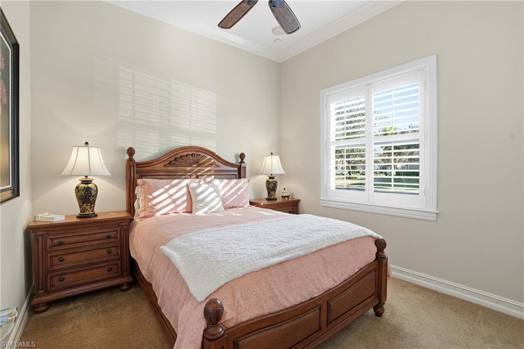 430 Saddlebrook LN-19