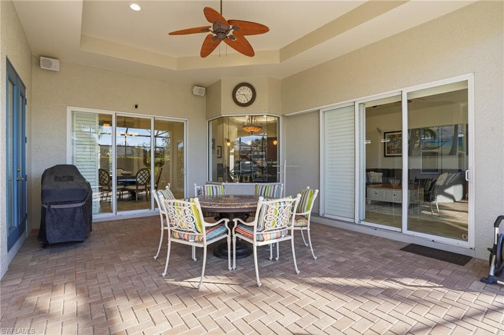 430 Saddlebrook LN-25