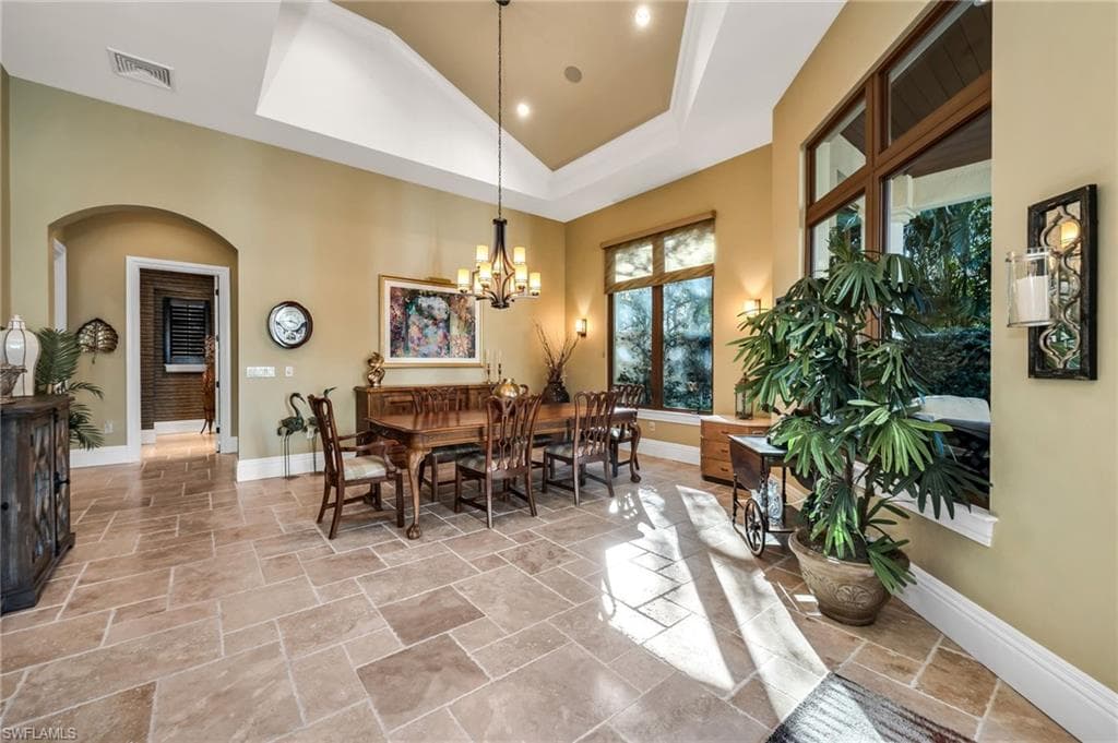 28724 La Caille DR-13