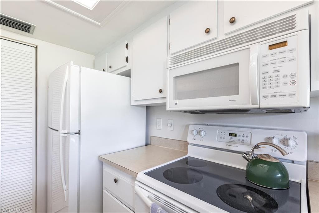 5665 Trailwinds DR 615-6