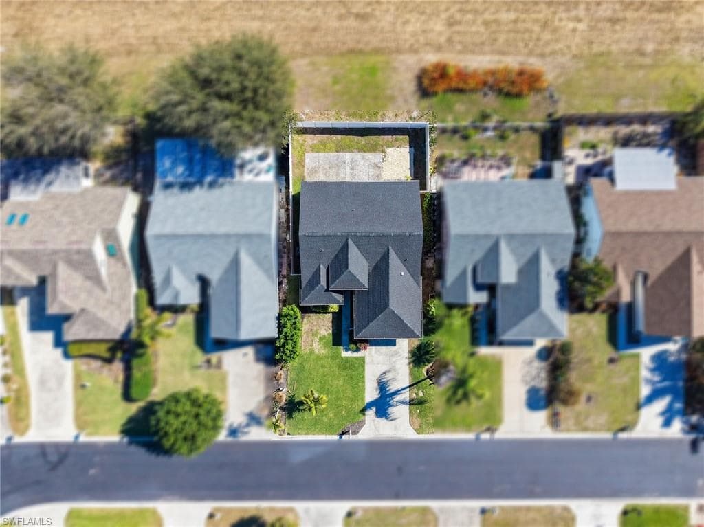 15068 Cloverdale DR-32