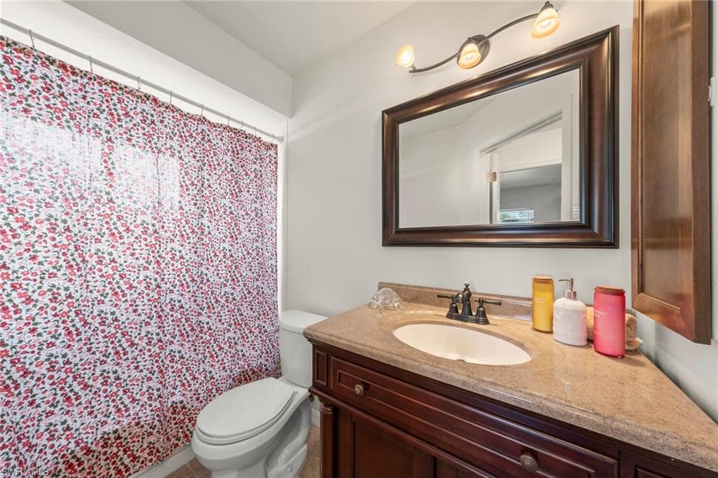 15068 Cloverdale DR-24