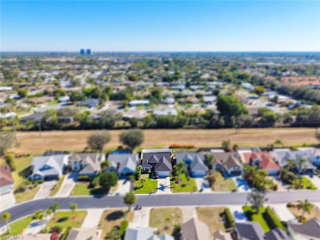 15068 Cloverdale DR-34