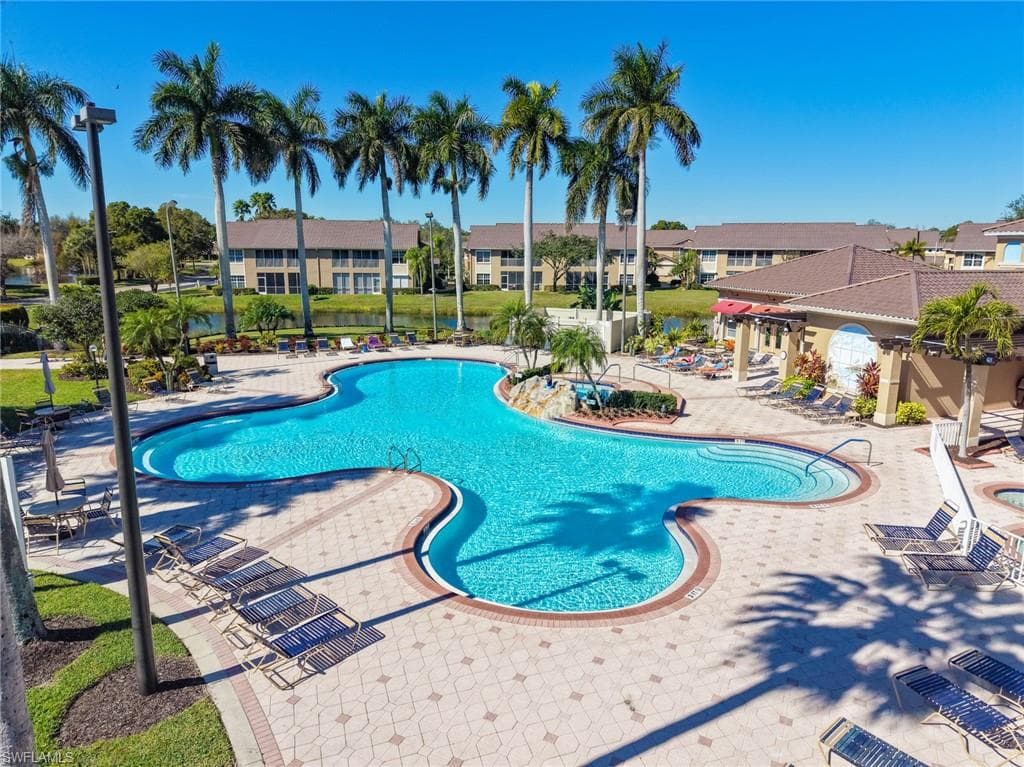 15068 Cloverdale DR-41