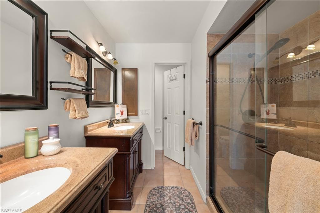 15068 Cloverdale DR-21