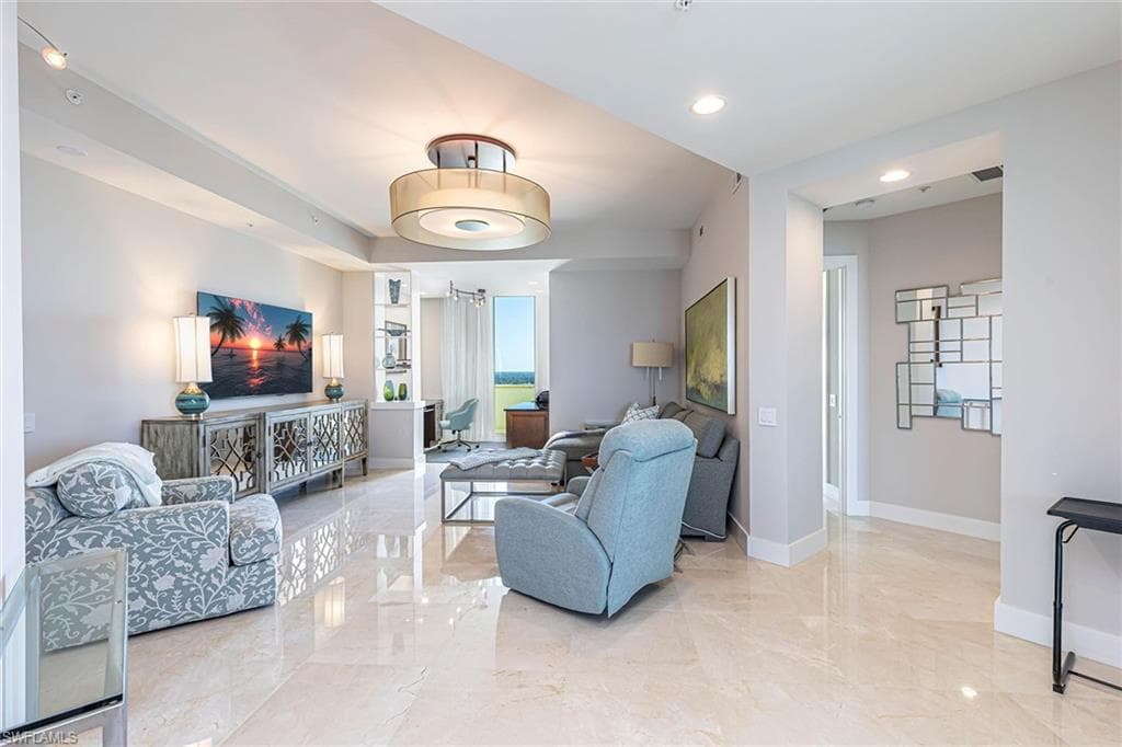 295 Grande WAY PH-2-13