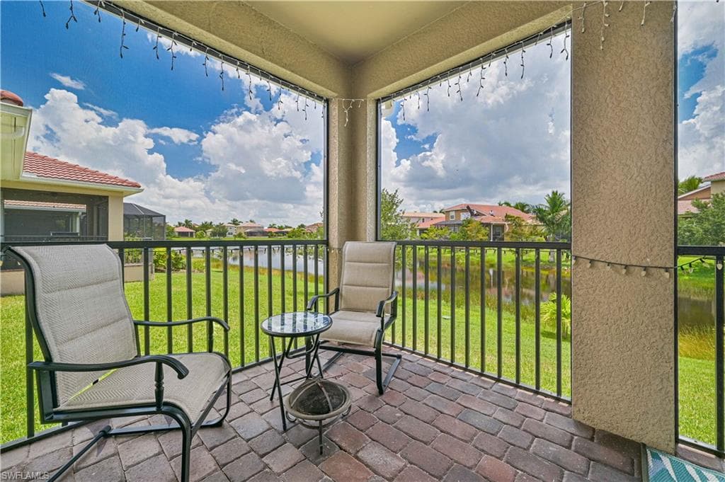 8641 Banyan Bay BLVD-10