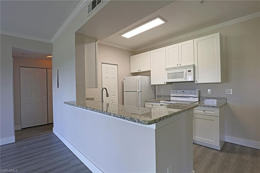 11480 Villa Grand 123-3